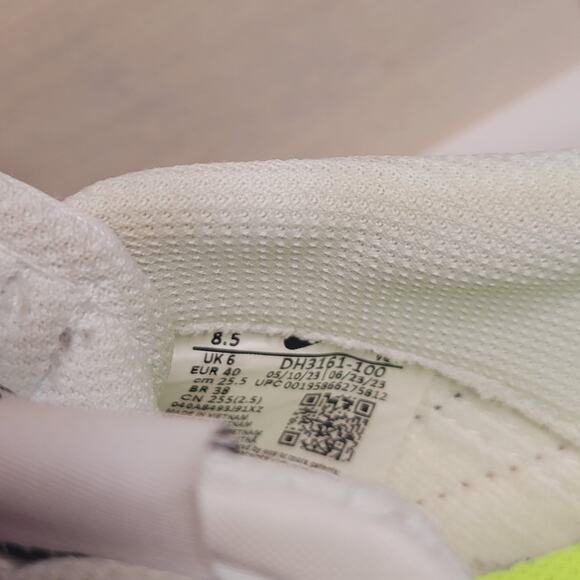 Nike- Women's Court Legacy- White with black accent- size 8.5 - Picture 6 of 6